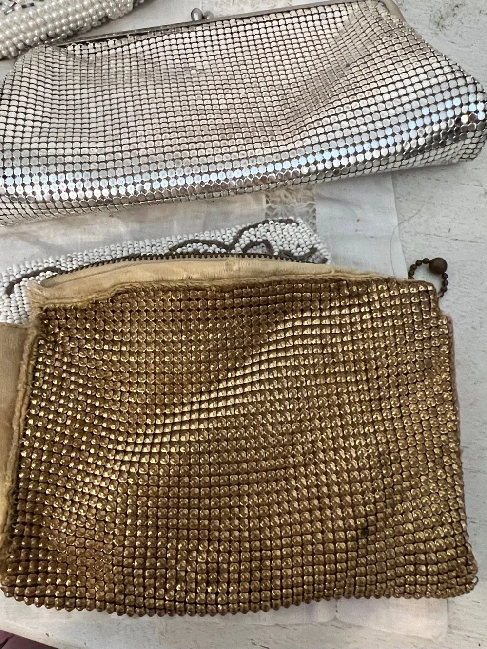 Lot Whiting & Davis mesh and unmarked beaded clutch purses